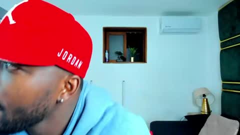 Snapshot of dylantaylor_1 chatting on 19, 6, 2026 Dylan Taylor online show from 19, 6, 2026