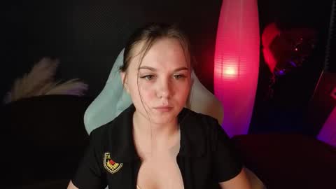 Snapshot of dyna_bae chatting on 6, 3, 2025 Dyna online show from 6, 3, 2025