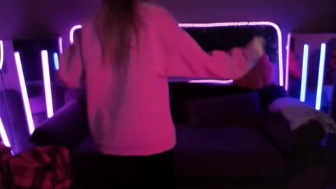 Snapshot of dyna_bae chatting on 23, 11, 2025 Dyna online show from 23, 11, 2025