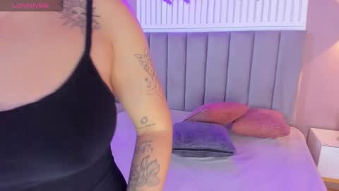Snapshot of dyvis_22 chatting on 4, 2, 2025 Juana online show from 4, 2, 2025
