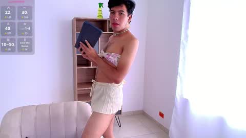 Snapshot of e_r_o_s_ chatting on 7, 11, 2025 John online show from 7, 11, 2025