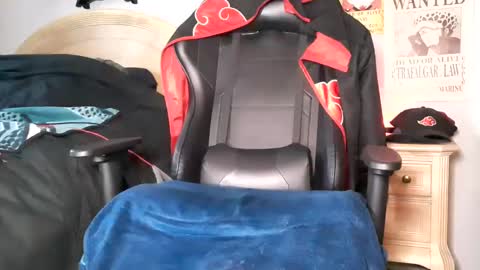 Snapshot of easybreezy20 chatting on 1, 1, 2025 TWITTER INSTAGRAM easybreezy20 ONLINE 1230 AM TO 7AM online show from 1, 1, 2025