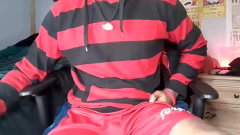 Snapshot of easybreezy20 chatting on 20, 1, 2025 TWITTER INSTAGRAM easybreezy20 ONLINE 1230 AM TO 7AM online show from 20, 1, 2025