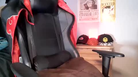 Snapshot of easybreezy20 chatting on 5, 10, 2025 TWITTER INSTAGRAM easybreezy20 ONLINE 1230 AM TO 7AM online show from 5, 10, 2025