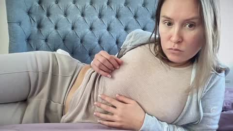 Snapshot of eatmypie69 chatting on 3, 12, 2025 Nadia Ferreira online show from 3, 12, 2025