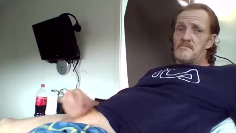 Snapshot of eatyou2022 chatting on 28, 10, 2025 eatyou2022 online show from 28, 10, 2025