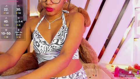 Snapshot of ebony_beautifull chatting on 5, 12, 2024 Luci online show from 5, 12, 2024