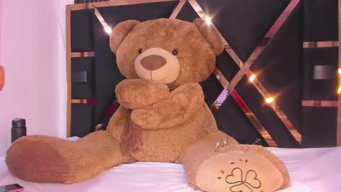 Snapshot of ebony_beautifull chatting on 27, 2, 2025 Luci online show from 27, 2, 2025