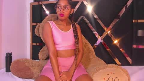 Snapshot of ebony_beautifull chatting on 28, 2, 2025 Luci online show from 28, 2, 2025