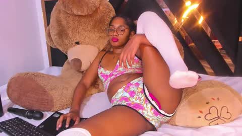 Snapshot of ebony_beautifull chatting on 1, 3, 2025 Luci online show from 1, 3, 2025