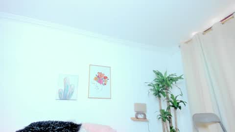 Snapshot of ebony_cute9 chatting on 8, 1, 2025 ebony_cute9 online show from 8, 1, 2025