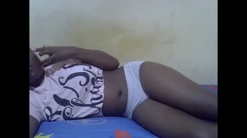 Snapshot of ebony_flower4 chatting on 24, 10, 2025 ebony_flower4 online show from 24, 10, 2025