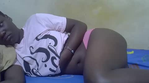 Snapshot of ebony_flower4 chatting on 18, 11, 2025 ebony_flower4 online show from 18, 11, 2025