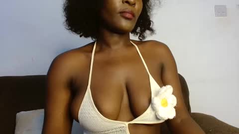 Snapshot of ebony_ghoddes chatting on 7, 10, 2025 ebony online show from 7, 10, 2025