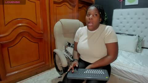 ebony_katterin online show from 11, 4, 2026