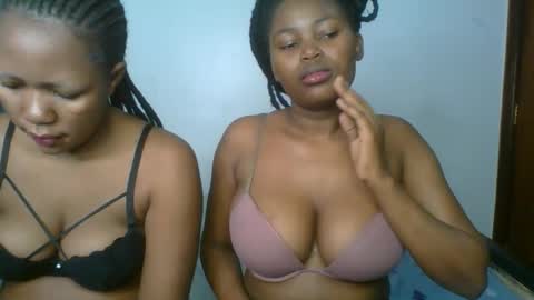 Snapshot of ebony_meeky chatting on 10, 10, 2025 ebony_meeky online show from 10, 10, 2025