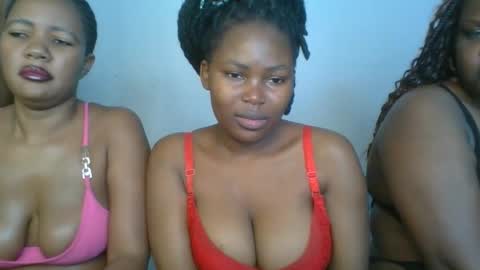 Snapshot of ebony_meeky chatting on 11, 10, 2025 ebony_meeky online show from 11, 10, 2025