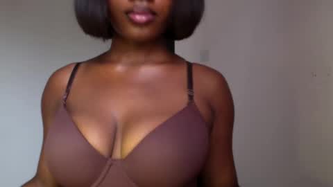 delilah online show from 29, 4, 2026