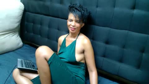 Snapshot of ebonyblazexxx chatting on 14, 12, 2025 EBONYBLAZEXXX online show from 14, 12, 2025