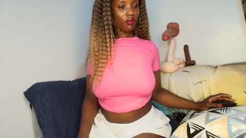Snapshot of ebonycandymelani chatting on 7, 5, 2026 Ebony Melanie online show from 7, 5, 2026