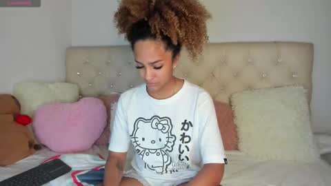 Snapshot of ebonygoddes03 chatting on 21, 10, 2025 Queen Ebony online show from 21, 10, 2025