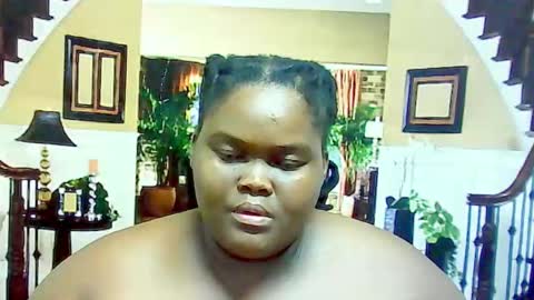Snapshot of ebonyhotbuns4u2luv chatting on 9, 2, 2025 ebonyhotbuns4u2luv online show from 9, 2, 2025