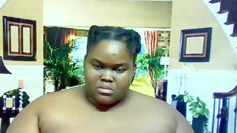 Snapshot of ebonyhotbuns4u2luv chatting on 11, 2, 2025 ebonyhotbuns4u2luv online show from 11, 2, 2025