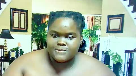 Snapshot of ebonyhotbuns4u2luv chatting on 12, 2, 2025 ebonyhotbuns4u2luv online show from 12, 2, 2025