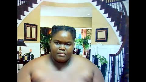 Snapshot of ebonyhotbuns4u2luv chatting on 12, 2, 2025 ebonyhotbuns4u2luv online show from 12, 2, 2025