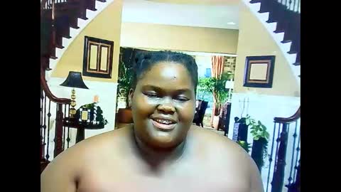 Snapshot of ebonyhotbuns4u2luv chatting on 14, 2, 2025 ebonyhotbuns4u2luv online show from 14, 2, 2025