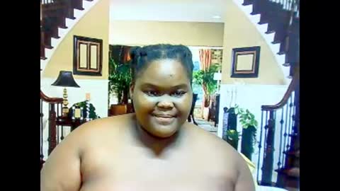 Snapshot of ebonyhotbuns4u2luv chatting on 14, 2, 2025 ebonyhotbuns4u2luv online show from 14, 2, 2025
