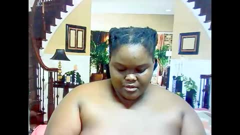 Snapshot of ebonyhotbuns4u2luv chatting on 18, 2, 2025 ebonyhotbuns4u2luv online show from 18, 2, 2025