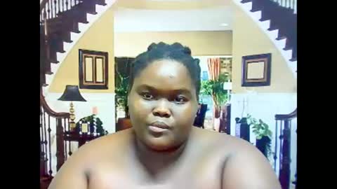 Snapshot of ebonyhotbuns4u2luv chatting on 3, 3, 2025 ebonyhotbuns4u2luv online show from 3, 3, 2025