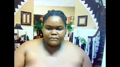 Snapshot of ebonyhotbuns4u2luv chatting on 4, 3, 2025 ebonyhotbuns4u2luv online show from 4, 3, 2025