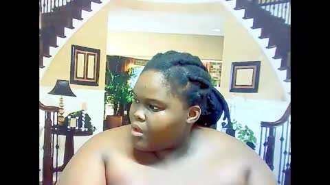 Snapshot of ebonyhotbuns4u2luv chatting on 7, 3, 2025 ebonyhotbuns4u2luv online show from 7, 3, 2025