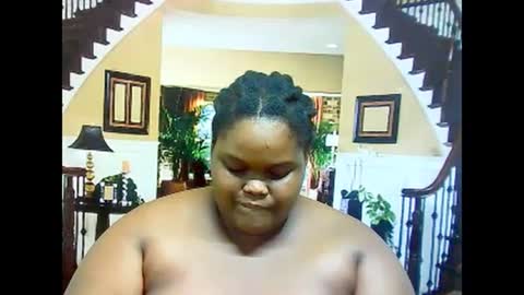 Snapshot of ebonyhotbuns4u2luv chatting on 7, 3, 2025 ebonyhotbuns4u2luv online show from 7, 3, 2025