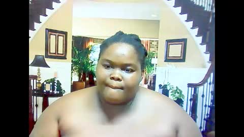 Snapshot of ebonyhotbuns4u2luv chatting on 8, 3, 2025 ebonyhotbuns4u2luv online show from 8, 3, 2025
