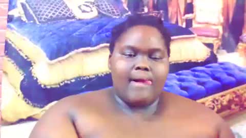 Snapshot of ebonyhotbuns4u2luv chatting on 11, 3, 2025 ebonyhotbuns4u2luv online show from 11, 3, 2025