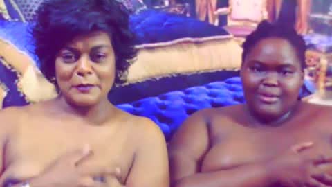 Snapshot of ebonyhotbuns4u2luv chatting on 11, 3, 2025 ebonyhotbuns4u2luv online show from 11, 3, 2025