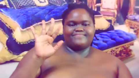 Snapshot of ebonyhotbuns4u2luv chatting on 12, 3, 2025 ebonyhotbuns4u2luv online show from 12, 3, 2025