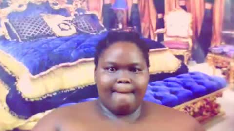 Snapshot of ebonyhotbuns4u2luv chatting on 12, 3, 2025 ebonyhotbuns4u2luv online show from 12, 3, 2025