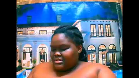 Snapshot of ebonyhotbuns4u2luv chatting on 10, 9, 2025 ebonyhotbuns4u2luv online show from 10, 9, 2025