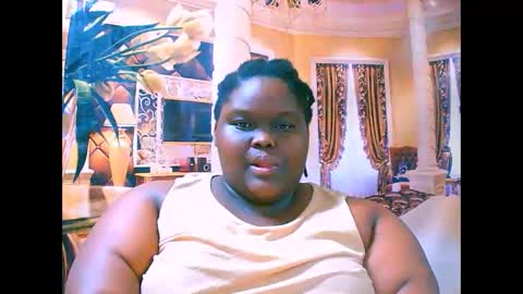 Snapshot of ebonyhotbuns4u2luv chatting on 13, 9, 2025 ebonyhotbuns4u2luv online show from 13, 9, 2025