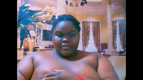 Snapshot of ebonyhotbuns4u2luv chatting on 14, 9, 2025 ebonyhotbuns4u2luv online show from 14, 9, 2025