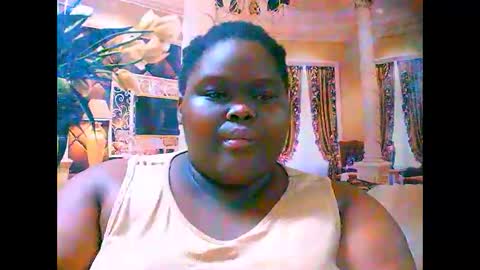 Snapshot of ebonyhotbuns4u2luv chatting on 19, 9, 2025 ebonyhotbuns4u2luv online show from 19, 9, 2025