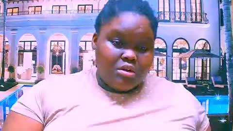 Snapshot of ebonyhotbuns4u2luv chatting on 25, 9, 2025 ebonyhotbuns4u2luv online show from 25, 9, 2025