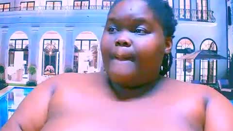Snapshot of ebonyhotbuns4u2luv chatting on 28, 9, 2025 ebonyhotbuns4u2luv online show from 28, 9, 2025