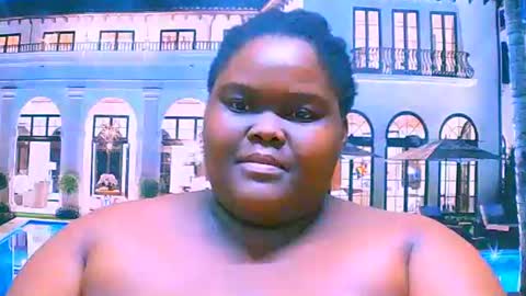 Snapshot of ebonyhotbuns4u2luv chatting on 28, 9, 2025 ebonyhotbuns4u2luv online show from 28, 9, 2025