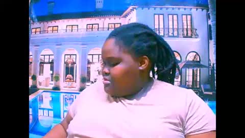 Snapshot of ebonyhotbuns4u2luv chatting on 30, 9, 2025 ebonyhotbuns4u2luv online show from 30, 9, 2025