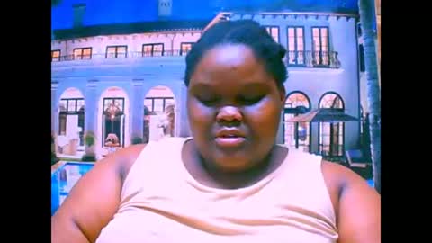 Snapshot of ebonyhotbuns4u2luv chatting on 9, 10, 2025 ebonyhotbuns4u2luv online show from 9, 10, 2025